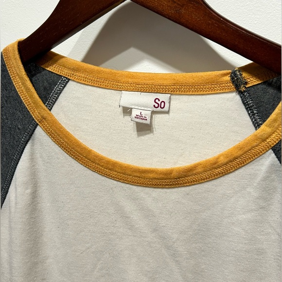 Baseball style shirt - Picture 2 of 5